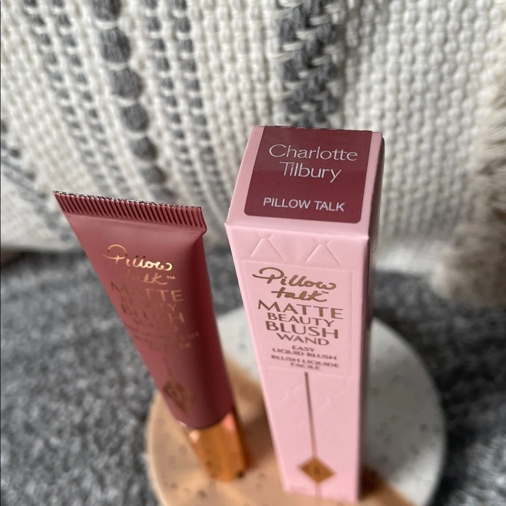 Charlotte Tilbury Matte - Beauty Blush Wand - Pillow Talk